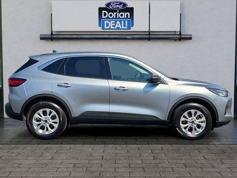 Certified 2023 Ford Escape Active AWD/4WD image 2