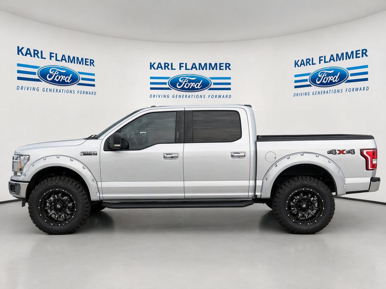 Used 2015 Ford F150 XLT w/ Equipment Group 302A Luxury AWD/4WD image 6
