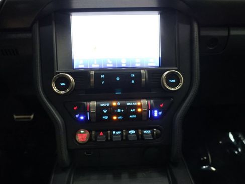 Used 2022 Ford Mustang Shelby GT500 w/ Technology Package RWD image 89
