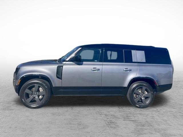 Used 2024 Land Rover Defender 130 X-Dynamic SE AWD/4WD image 8