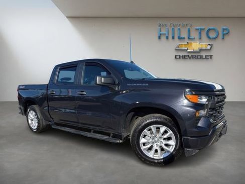 Used 2023 Chevrolet Silverado 1500 Custom image 2
