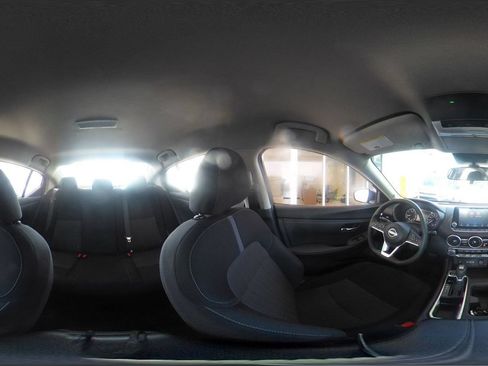 Used 2025 Nissan Sentra SV FWD image 42