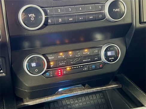 Used 2021 Ford Expedition Max Limited image 20