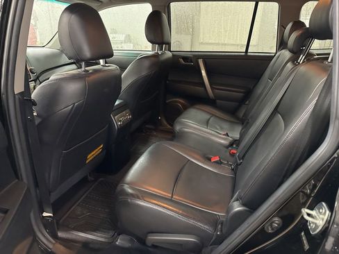 Used 2013 Toyota Highlander SE image 14