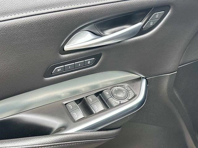 Certified 2023 Cadillac XT4 Premium Luxury AWD/4WD image 15
