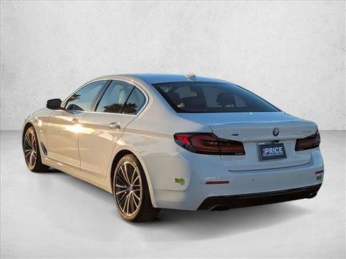 Certified 2023 BMW 530e xDrive w/ Premium Package image 8
