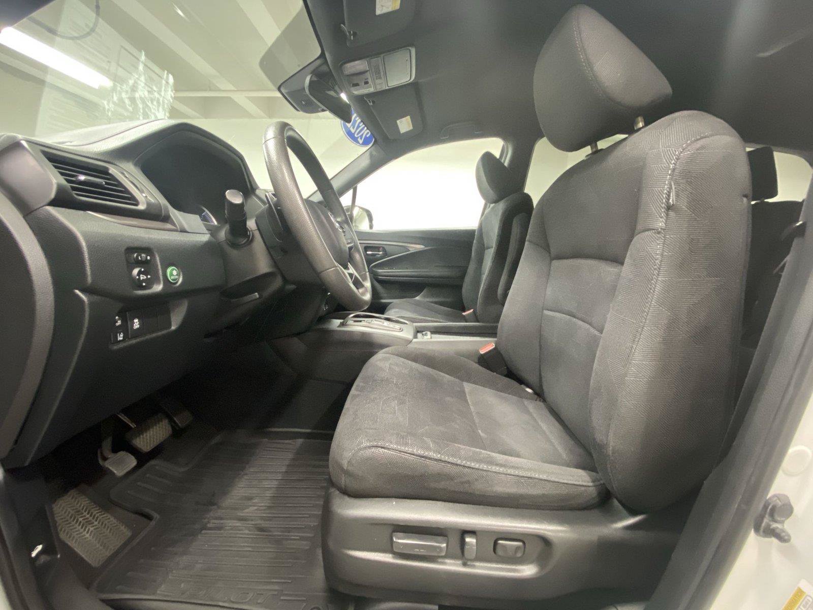 Used 2022 Honda Pilot Sport image 17
