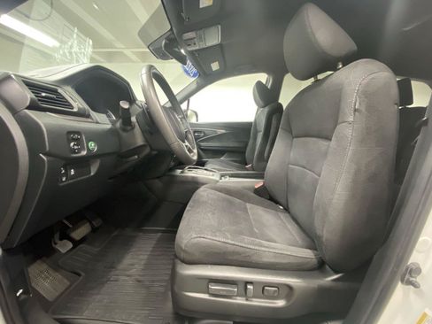 Used 2022 Honda Pilot Sport image 17