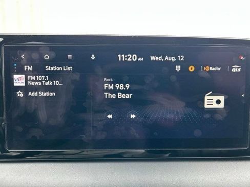 Used 2023 Hyundai Palisade Limited w/ Winter Package FWD image 28