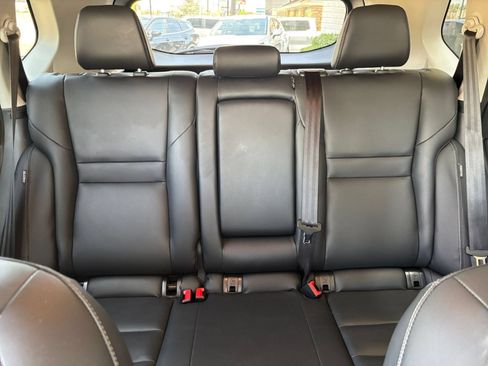 Used 2026 Nissan Rogue SL FWD image 36