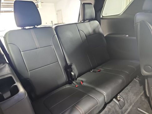 Used 2022 Chevrolet Traverse RS w/ LPO, Floor Liner Package AWD/4WD image 15