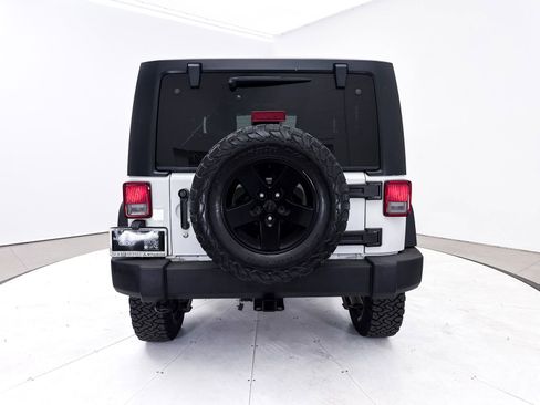 Used 2017 Jeep Wrangler Sport w/ Quick Order Package 24S AWD/4WD image 13