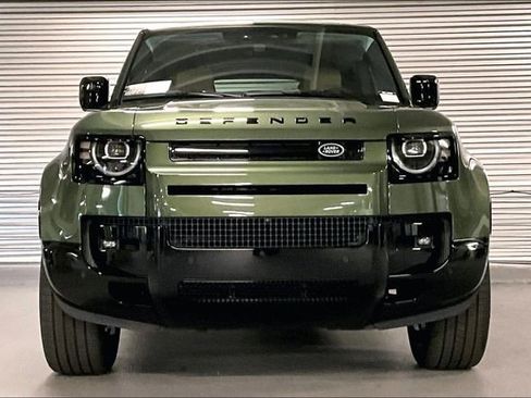 New 2026 Land Rover Defender 110 X-Dynamic SE AWD/4WD image 2