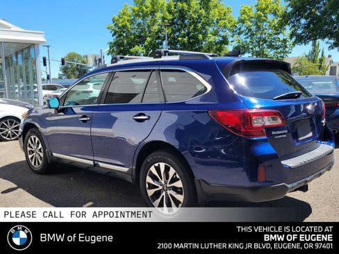 Used 2017 Subaru Outback 3.6R Touring AWD/4WD image 4