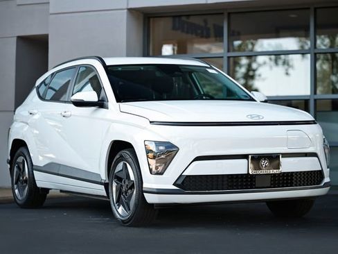 Used 2024 Hyundai Kona SEL FWD image 1