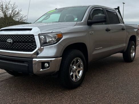 Used 2018 Toyota Tundra SR5 AWD/4WD image 17