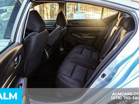 Used 2024 Nissan Altima 2.5 SV image 18