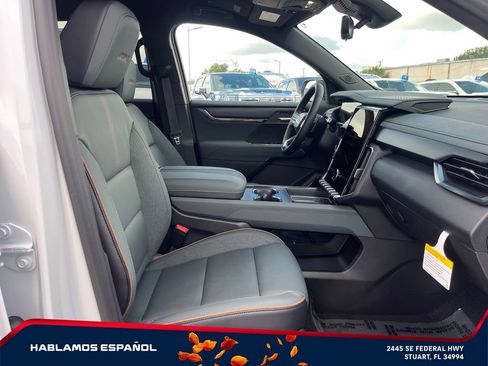 New 2026 GMC Acadia AT4 w/ Luxury Package AWD/4WD image 20