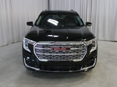 Used 2023 GMC Terrain Denali w/ Denali Premium Package AWD/4WD image 29