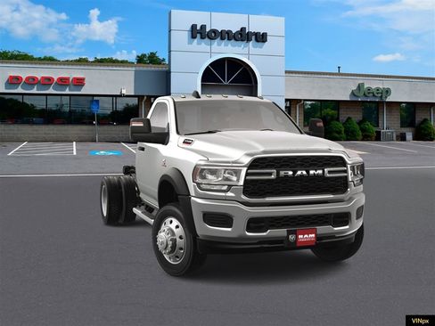 New 2024 RAM 5500 Tradesman image 16