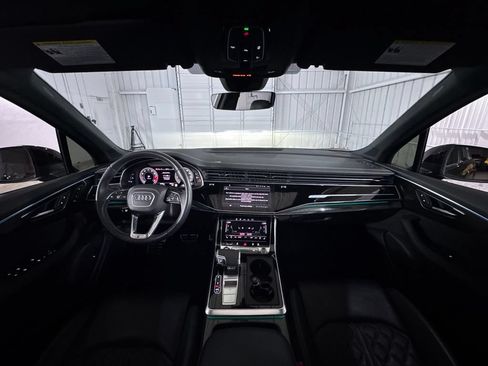 Used 2024 Audi SQ7 Premium Plus AWD/4WD image 25