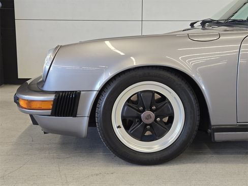 Used 1987 Porsche 911 Carrera image 9