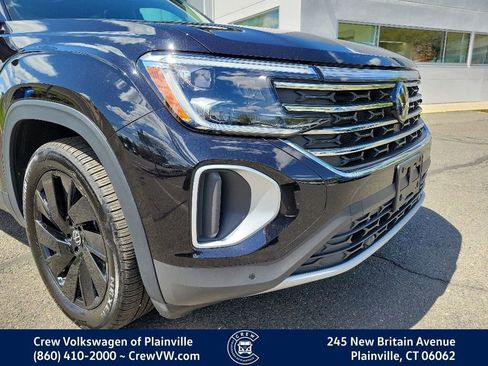 Used 2024 Volkswagen Atlas SE AWD/4WD image 22