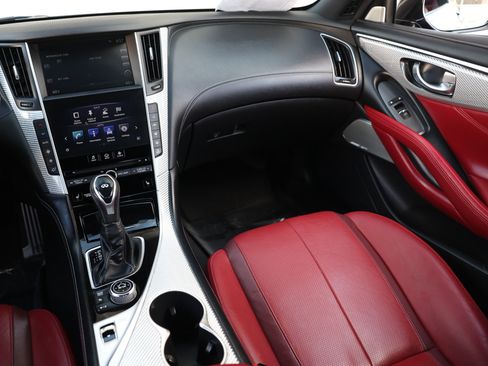 Used 2019 INFINITI Q60 Red Sport 400 RWD image 27