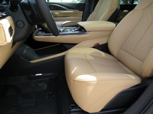 Used 2026 Cadillac Escalade IQ Sport 2 AWD/4WD image 17