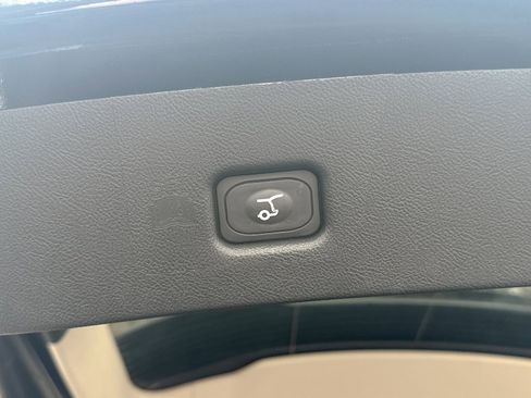 Used 2023 Lincoln Nautilus Reserve w/ Equipment Group 201A image 15