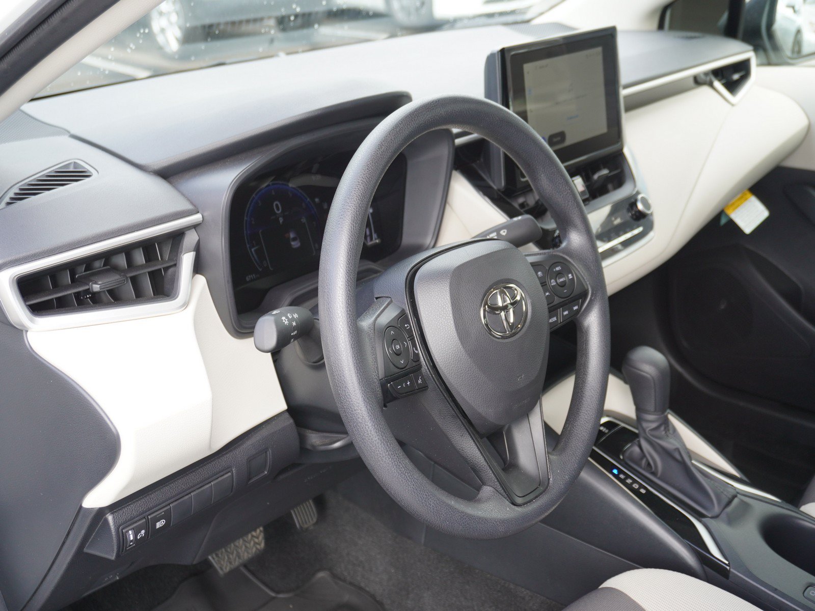 Used 2026 Toyota Corolla LE FWD image 17
