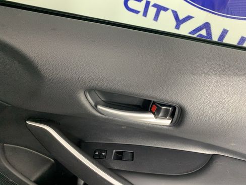 Used 2023 Toyota Corolla SE image 37