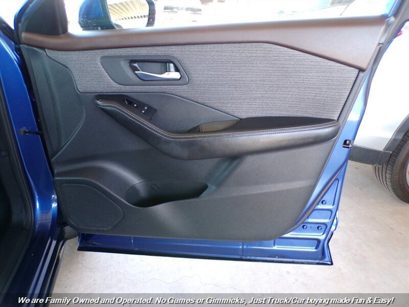 Used 2021 Nissan Rogue SV FWD image 31