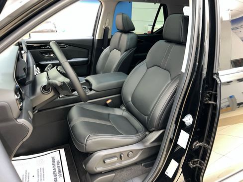 Used 2025 Honda Pilot Touring image 15