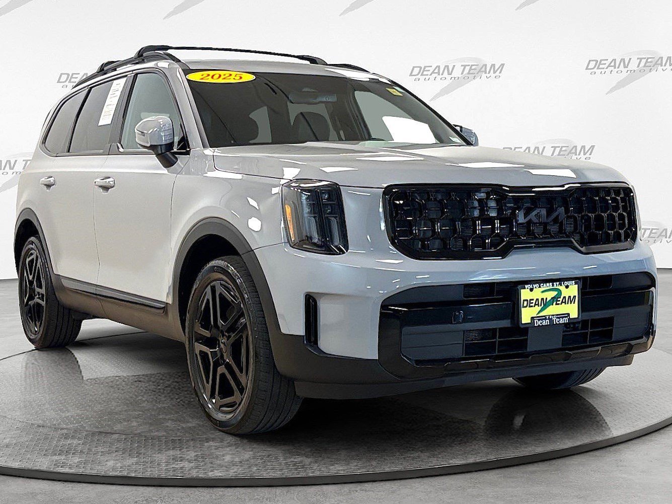 Used 2025 Kia Telluride EX X-Line AWD/4WD image 3