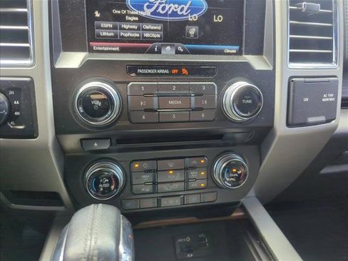 Used 2015 Ford F150 Lariat w/ Equipment Group 502A Luxury image 8