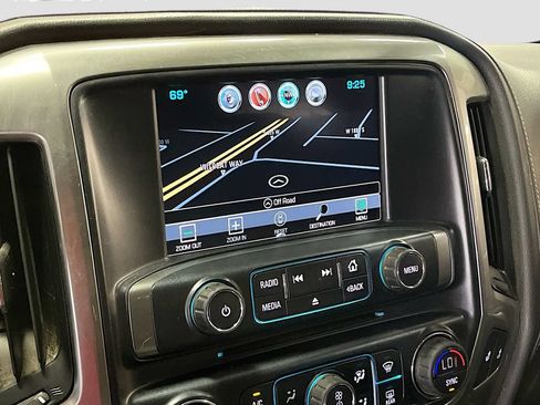 Used 2018 Chevrolet Silverado 1500 LTZ Z71 w/ LTZ Plus Package AWD/4WD image 13