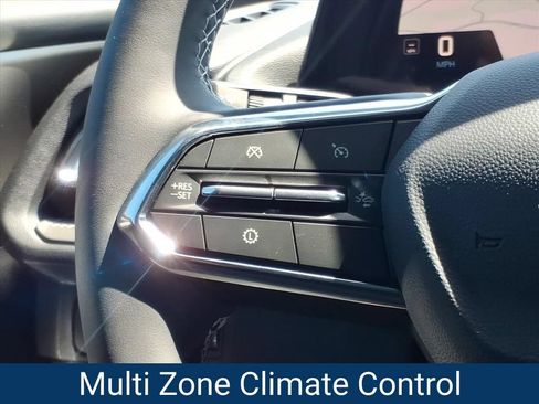 New 2026 Chevrolet Traverse LT w/ Driver Confidence Package FWD image 10