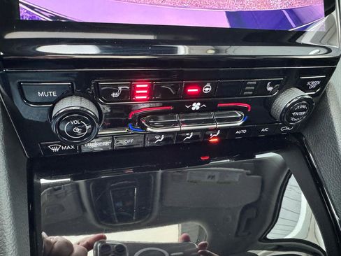 Used 2022 Jeep Grand Cherokee L Limited image 21