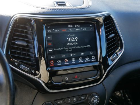 Used 2020 Jeep Cherokee Limited image 21