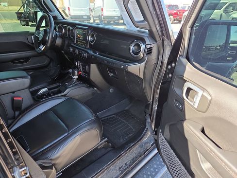 Used 2021 Jeep Wrangler Unlimited Rubicon w/ Trailer Tow Package image 13