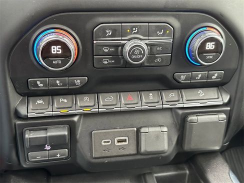 Used 2019 Chevrolet Silverado 1500 LTZ w/ LTZ Premium Package image 28