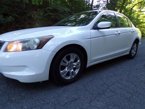 Used 2009 Honda Accord LX-P image 5