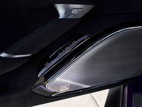 Used 2024 Ferrari Roma image 30