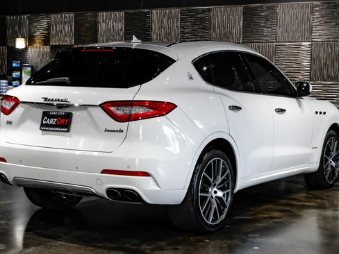 Used 2018 Maserati Levante S GranLusso AWD/4WD image 8