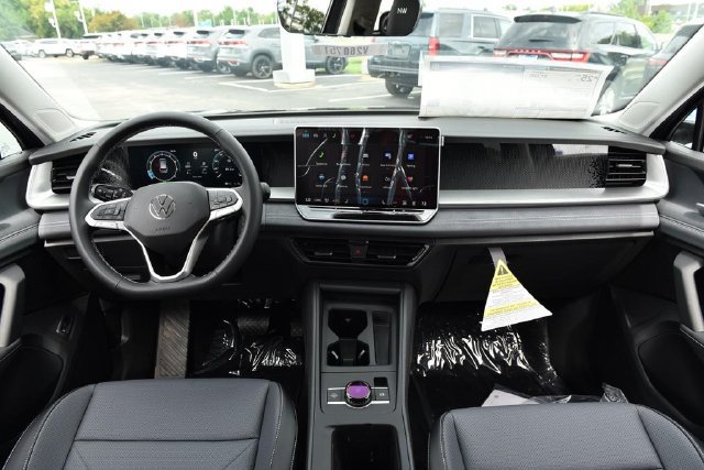 New 2026 Volkswagen Tiguan SE AWD/4WD image 7