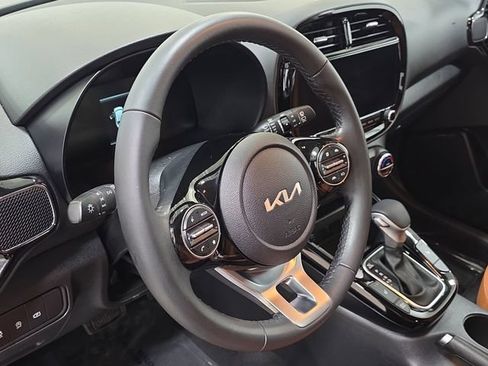 Used 2025 Kia Soul EX FWD image 14