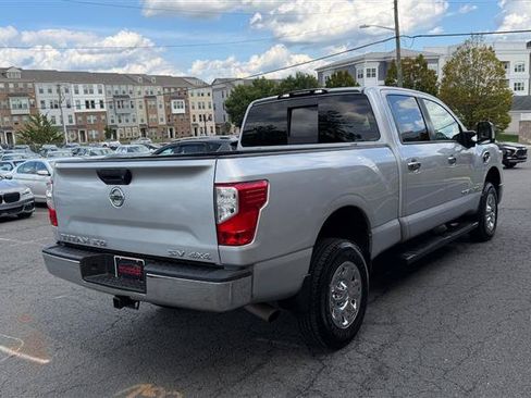 Used 2017 Nissan Titan SV AWD/4WD image 12