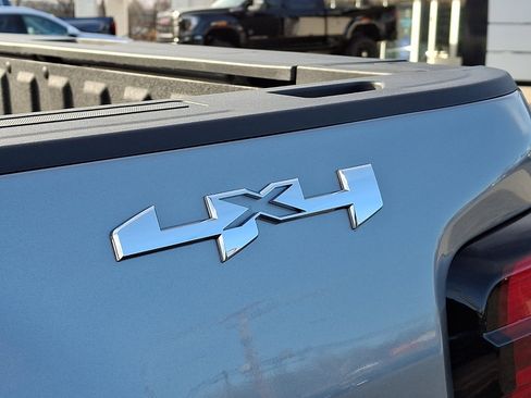 Certified 2025 GMC Sierra 2500 SLT w/ SLT Convenience Package image 32