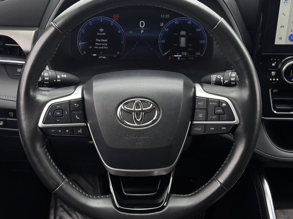 Used 2023 Toyota Highlander Limited AWD/4WD image 13